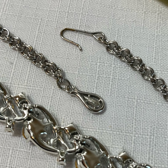 Coro Silver and Blue Necklace Brooch & Clip-on Earrings BLUE SILVER - Picture 14 of 14